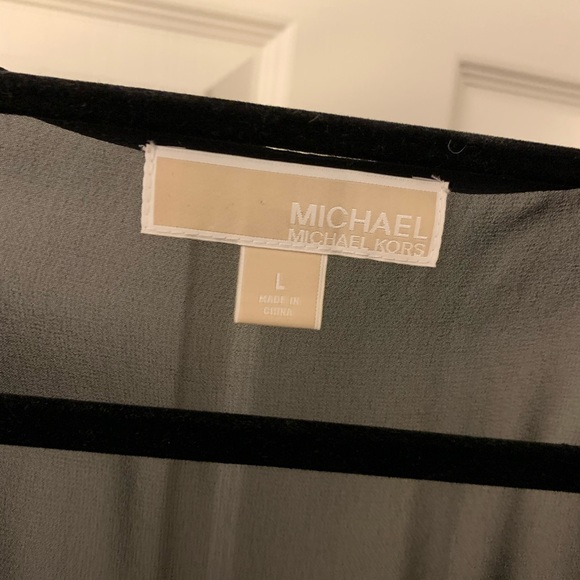 Michael Kors sequin shell. - Picture 3 of 3